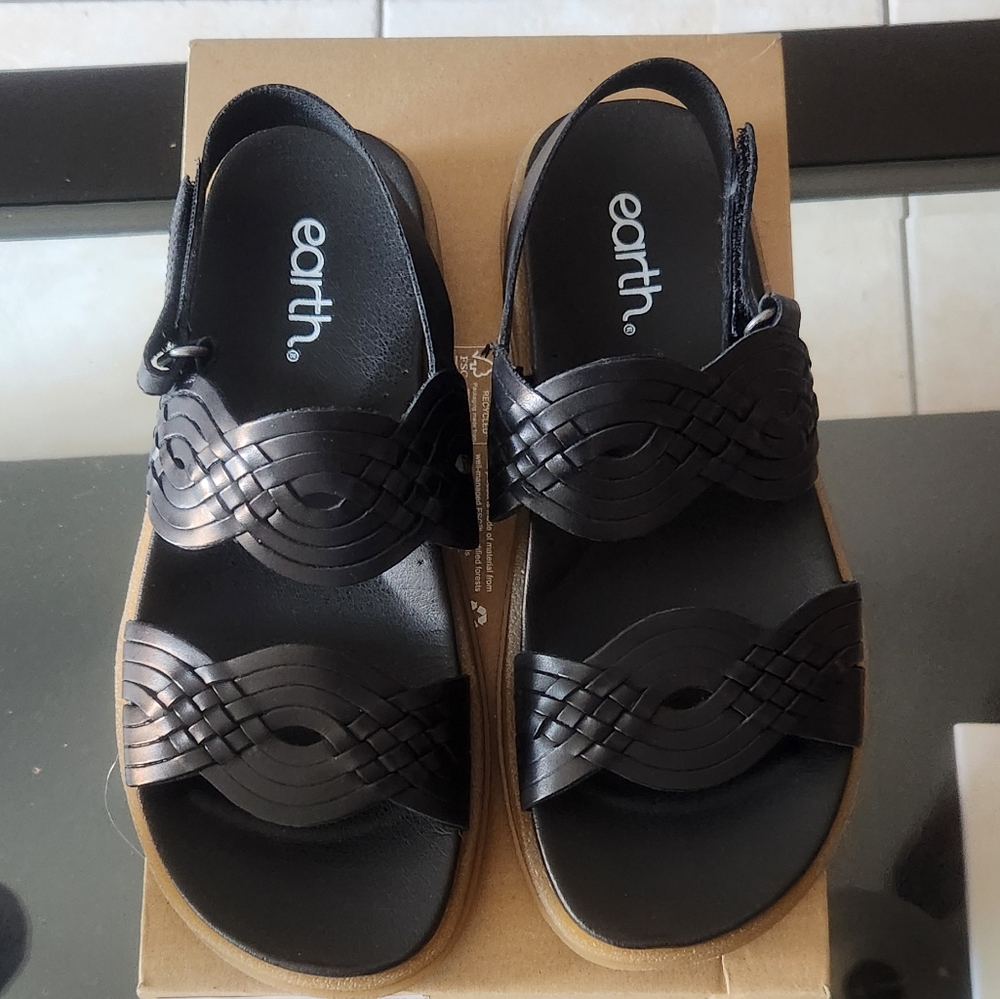 NWOT Clarks Black Lister Sandals Size 8